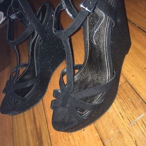 Sparkly black wedges